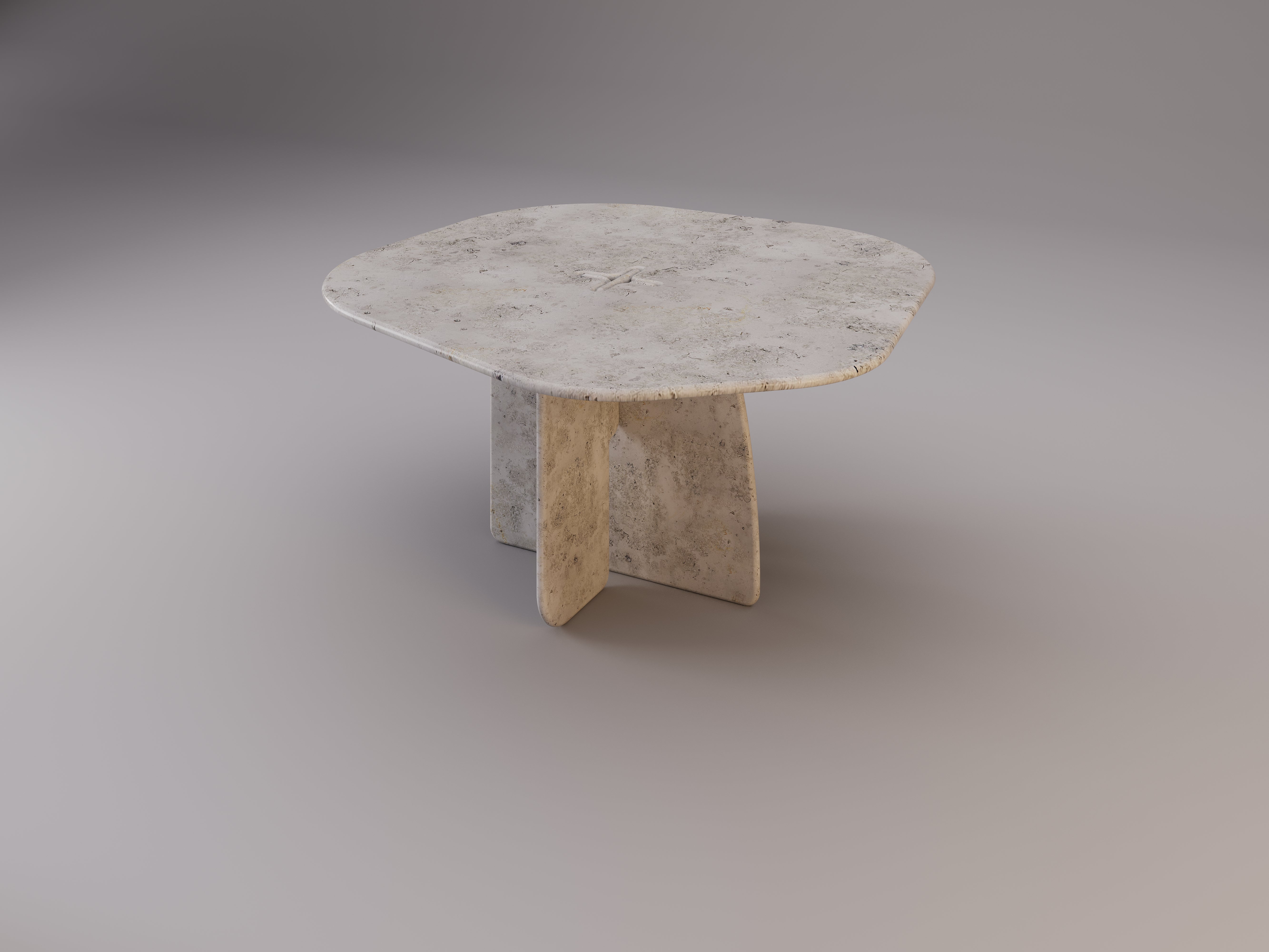 Lame’ Round Dining Table