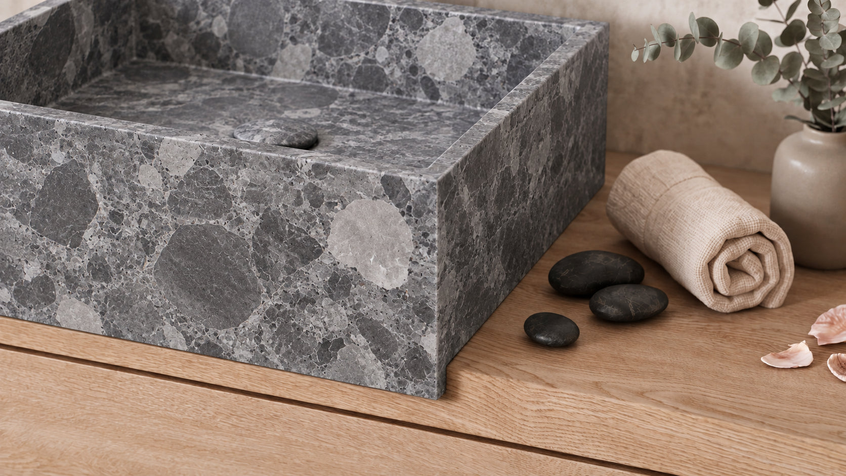 #Color_Breccia